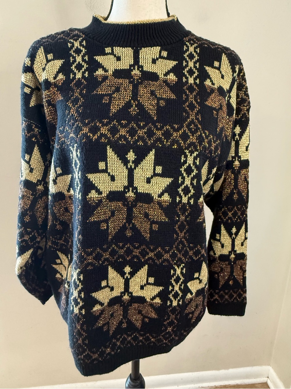 Rose snowflake crewneck sweater gold brown black tan LG